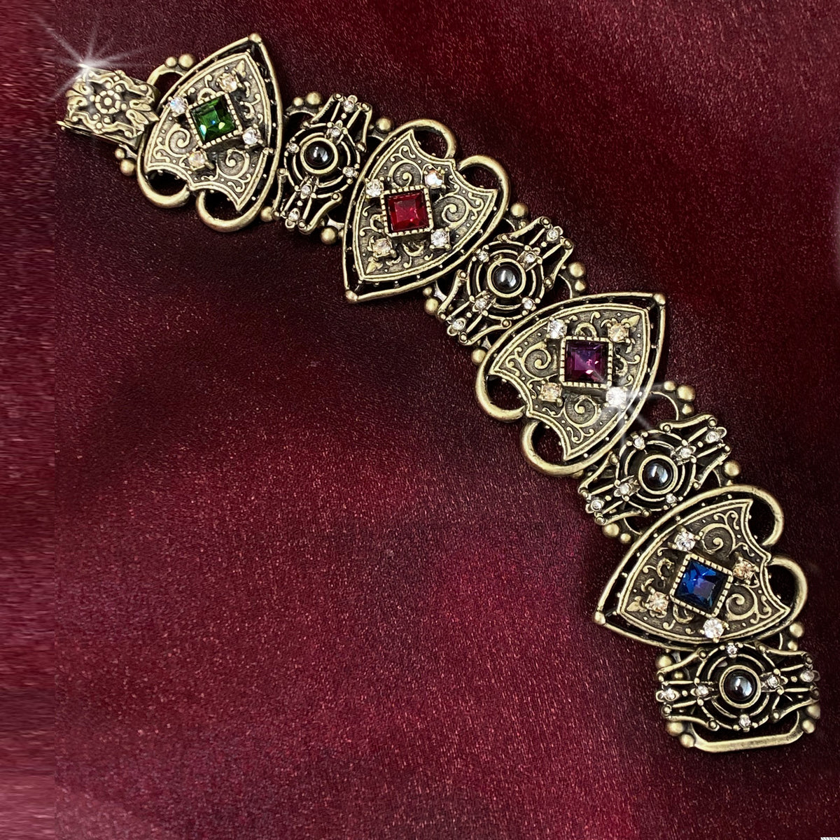 Renaissance Hearts Elizabethan Link Bracelet BR624