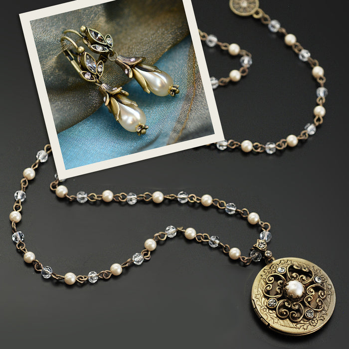 Pearl Locket and Earrings N1573 E1159